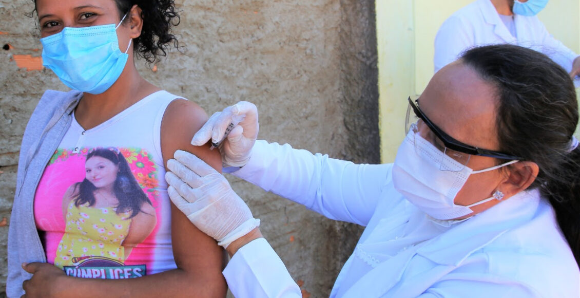 Prefeitura leva vacina contra covid-19 para pessoas em situação de rua em Araguaína 2
